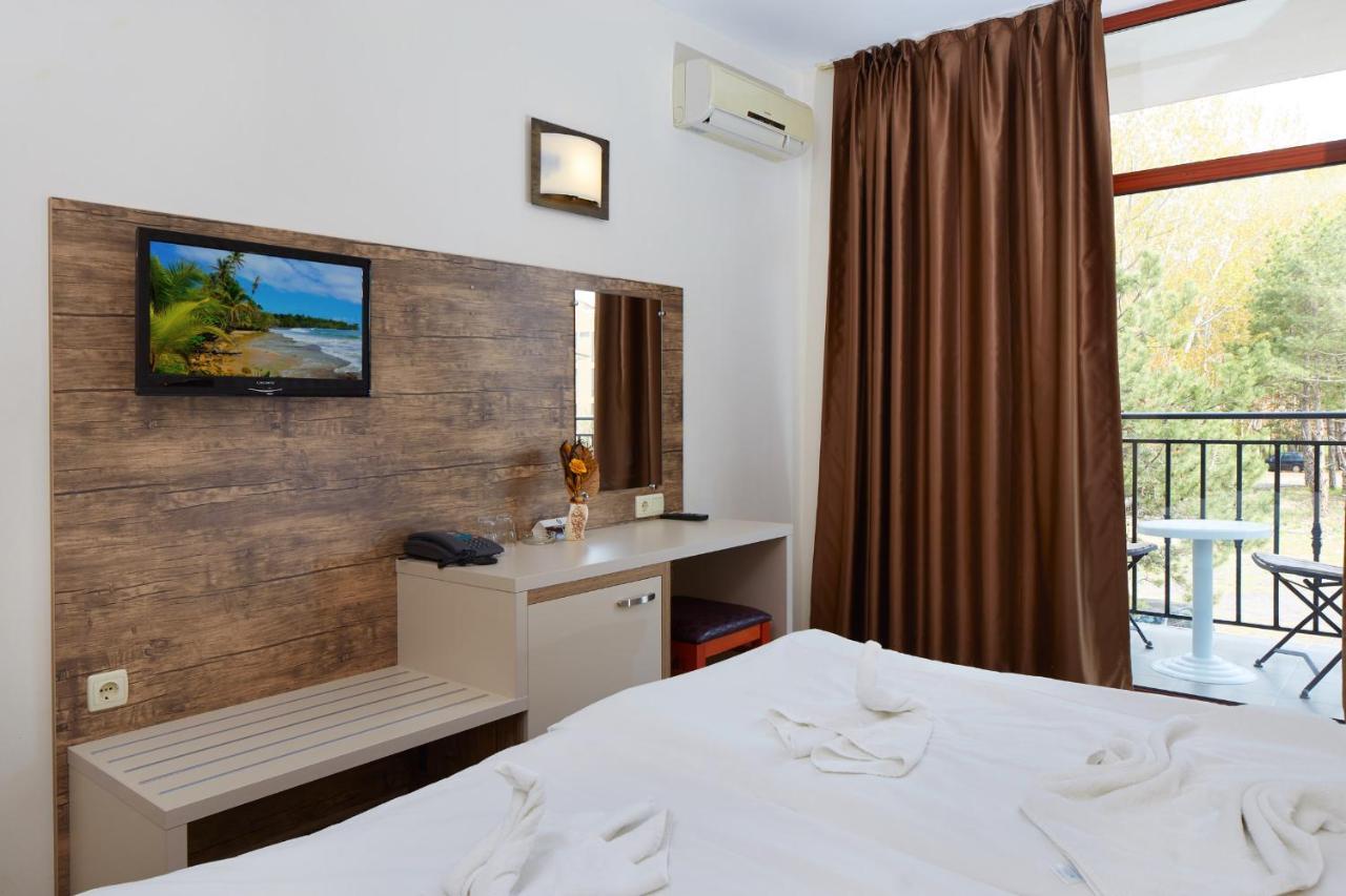 Hotel Lira Napospart Kültér fotó