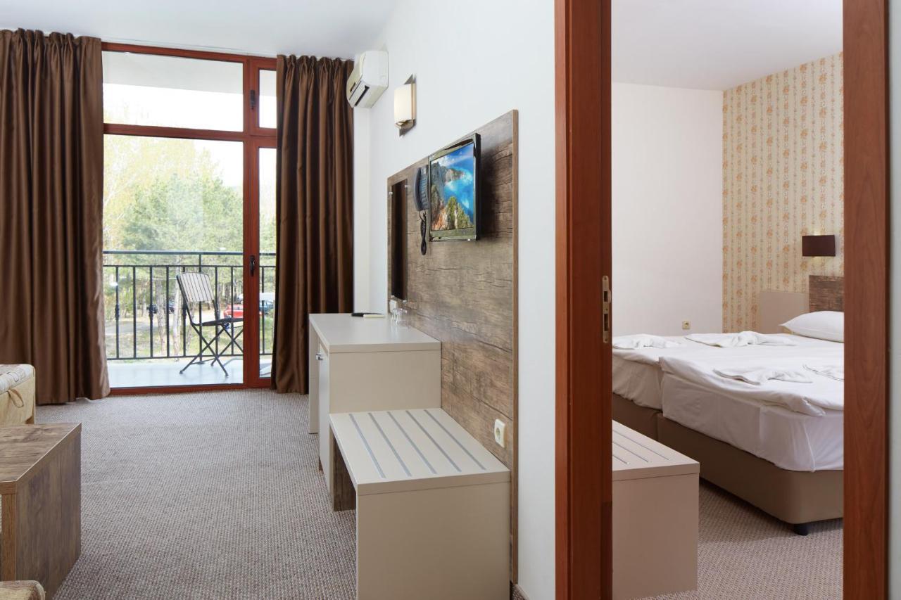 Hotel Lira Napospart Kültér fotó