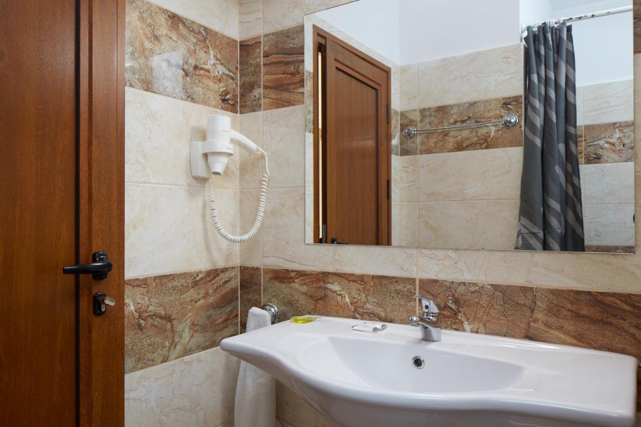 Hotel Lira Napospart Kültér fotó