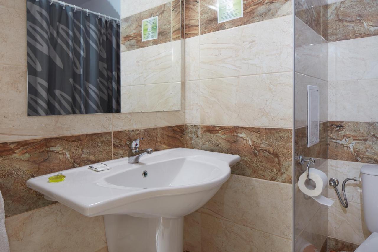 Hotel Lira Napospart Kültér fotó