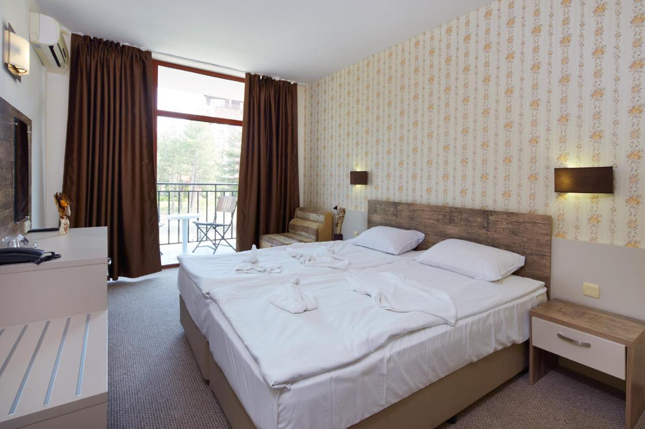 Hotel Lira Napospart Kültér fotó
