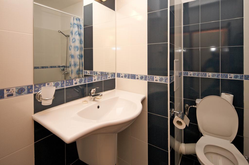 Hotel Lira Napospart Kültér fotó