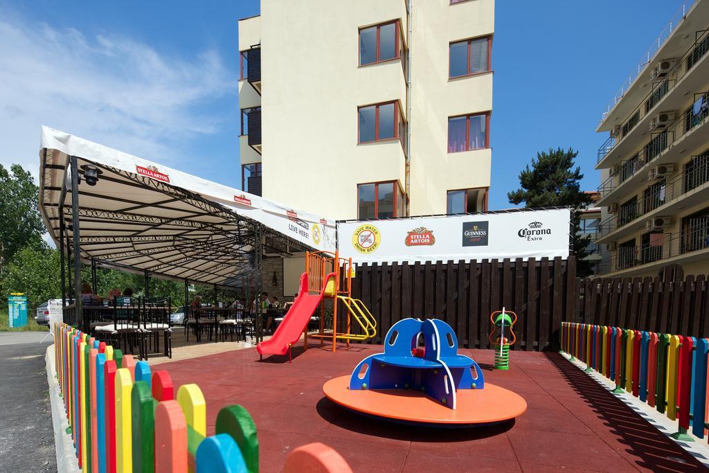Hotel Lira Napospart Kültér fotó