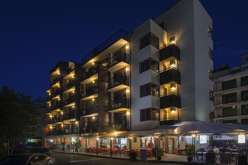 Hotel Lira Napospart Kültér fotó